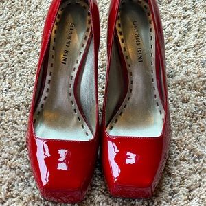 Gianni Bini Red Square Toe Pumps